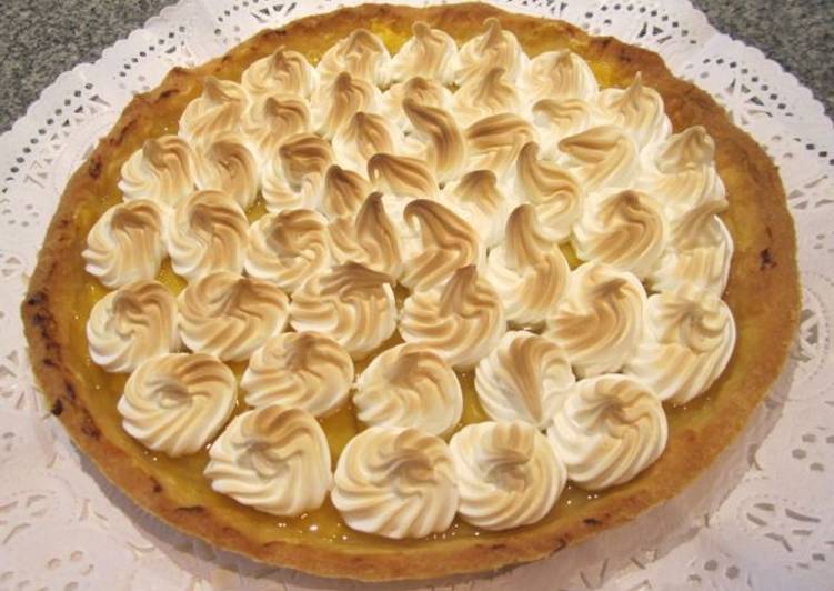 Tarta de limón con masa quebrada