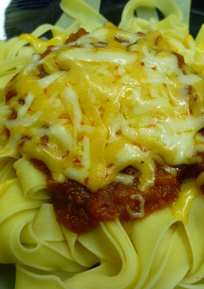Una foto de Tagliatelle con boloñesa y 4 quesos
