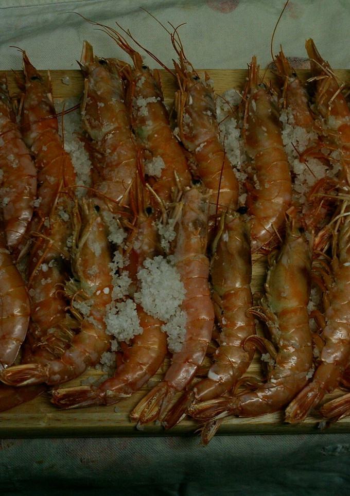 Una foto de Langostinos a la sal al horno