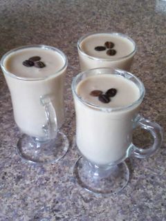 Una foto de Yogurt al café 