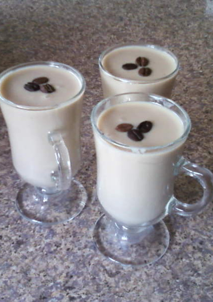 Una foto de Yogurt al café 