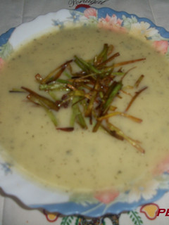 Una foto de Crema de verduras al vino blanco de Rueda