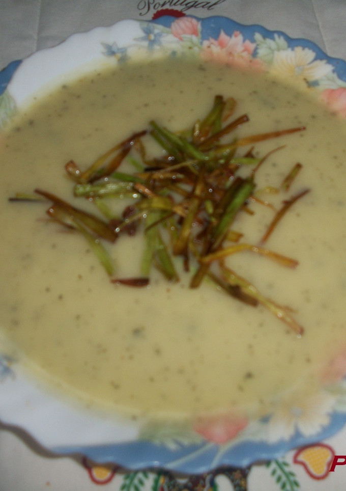 Una foto de Crema de verduras al vino blanco de Rueda