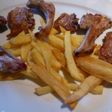 Chuletillas de cordero de leche con patatas fritas