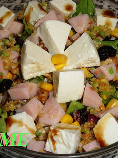 Una foto de Ensalada colorida agridulce