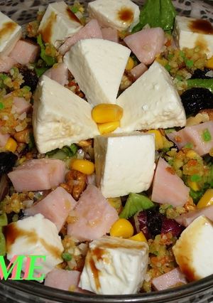 Una foto de Ensalada colorida agridulce