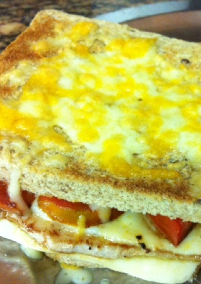 Una foto de Sandwich de lomo con queso