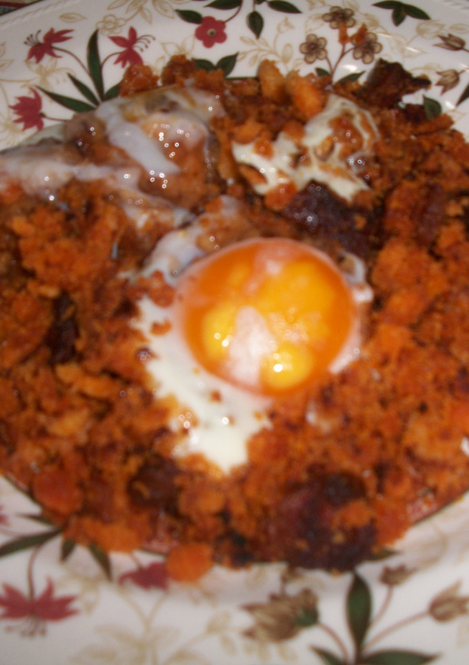 Una foto de Migas enriquecidas con huevos escalfados