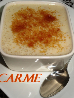 Una foto de Batido de plátano y yogur con muesli