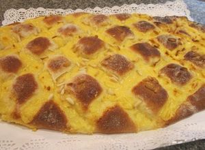Foto principal de Coca de brioche con crema pastelera