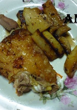 Una foto de Pollo casero al horno con papas