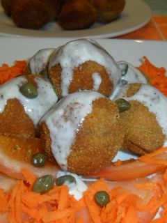 Una foto de Albóndigas de carne con salsa de alcaparras