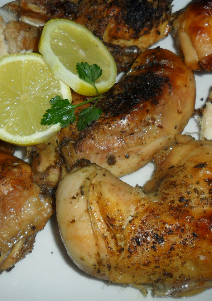 Una foto de Pollo al horno con zumo de limón y páprika