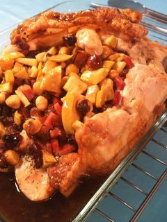 Una foto de Pavo asado relleno chileno
