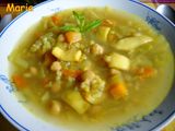 Sopa ligera de garbanzos y sepia