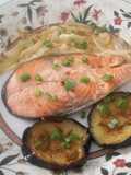 Salmón confitado con verduras