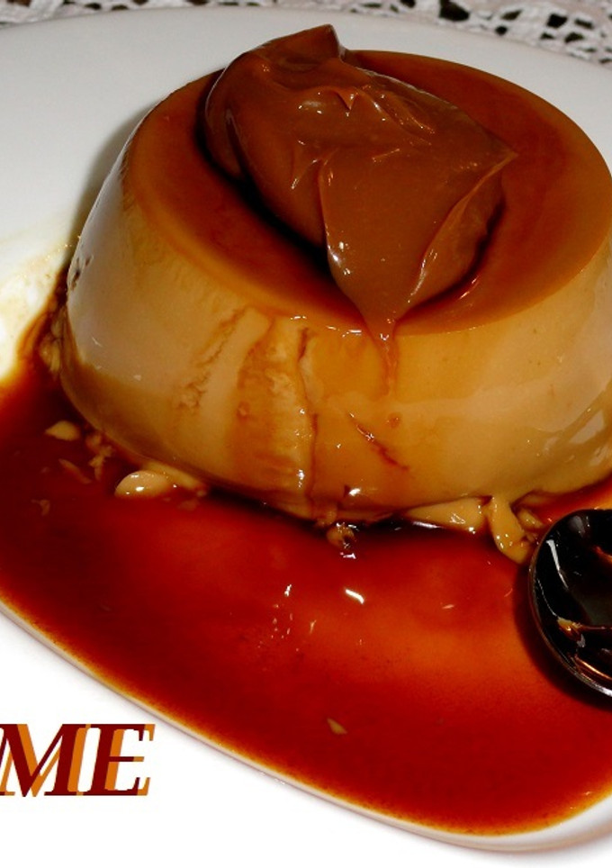 Una foto de Flan de café con dulce de leche