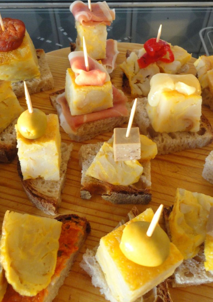Una foto de Pintxos variados de tortilla