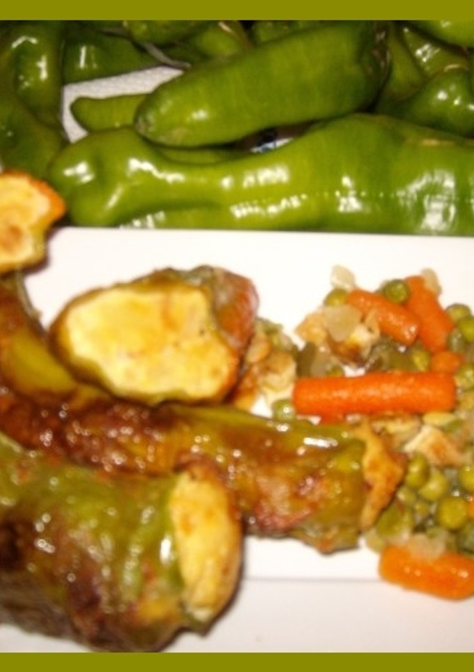 Una foto de Pimientos verdes rellenos de tortilla