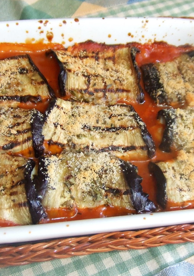 Una foto de Involtini de berenjena con mozzarella