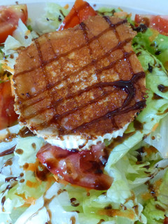 Foto principal de Ensalada de queso de cabra caramelizado