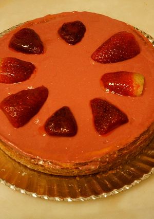 Una foto de Tarta de queso con crema de fresones