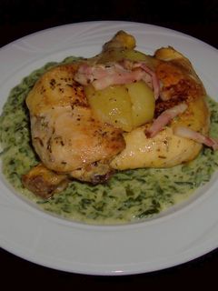Una foto de Pollo a la crema de espinacas