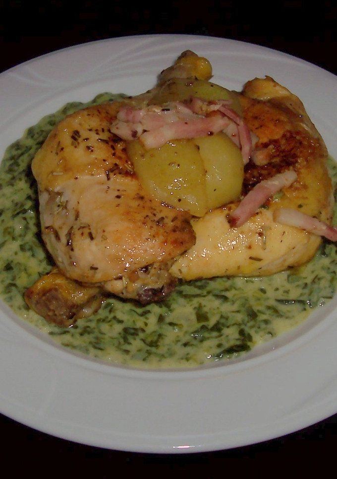 Una foto de Pollo a la crema de espinacas
