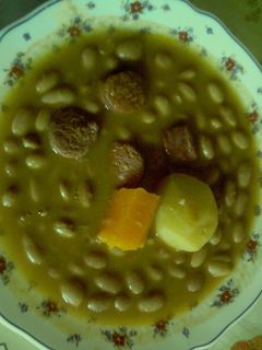 Una foto de Judías pintas con chorizo a mi manera