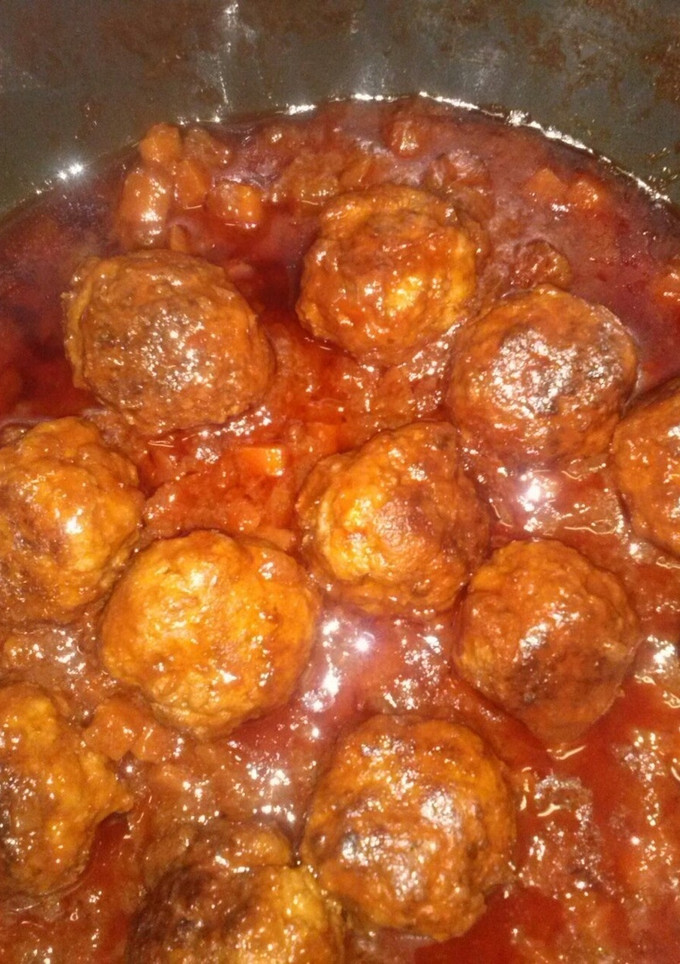 Una foto de Albóndigas con vino tinto