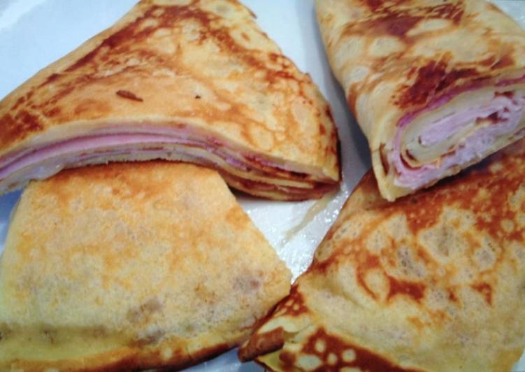 Crepes con jamón york y queso