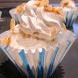 Merengue suizo con almendras