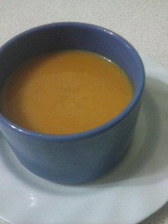 Una foto de Sopa crema de calabaza y cebollas caramelizadas
