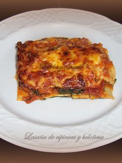 Una foto de Lasaña de espinacas y boloñesa