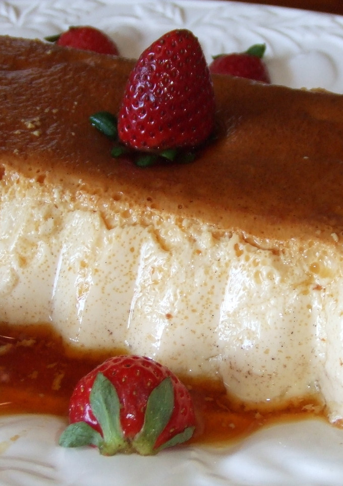 Una foto de Budín flan de melocotones y fresquillas
