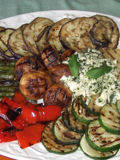 Una foto de Parrillada de verduras con mozzarella macerado