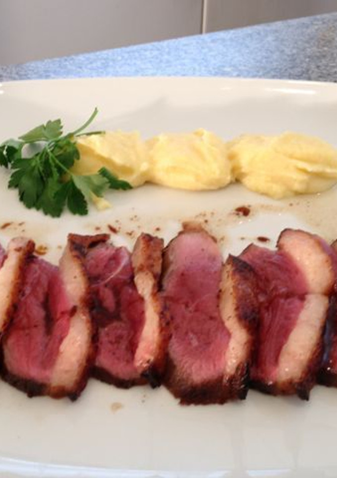 Una foto de Magret de pato a la pimienta