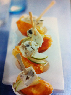 Una foto de Fruta frita con roquefort