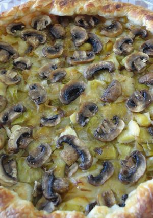 Una foto de Tarta de puerro y champiñones