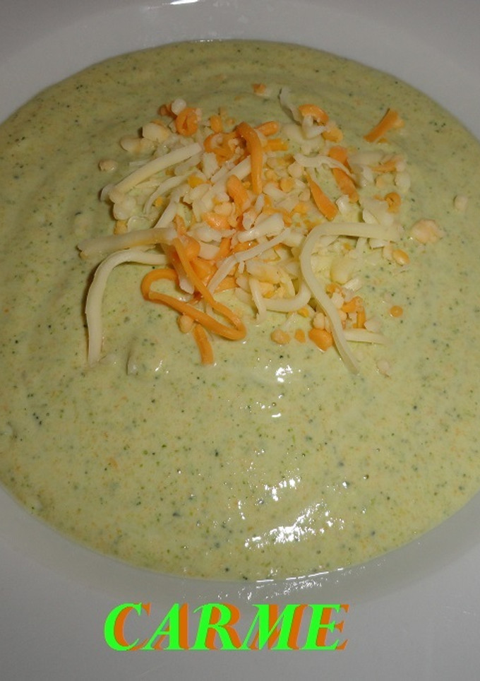 Una foto de Crema fría de brócoli, coliflor y zanahoria