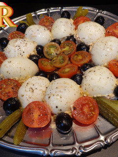 Una foto de Huevos duros rellenos de salmón