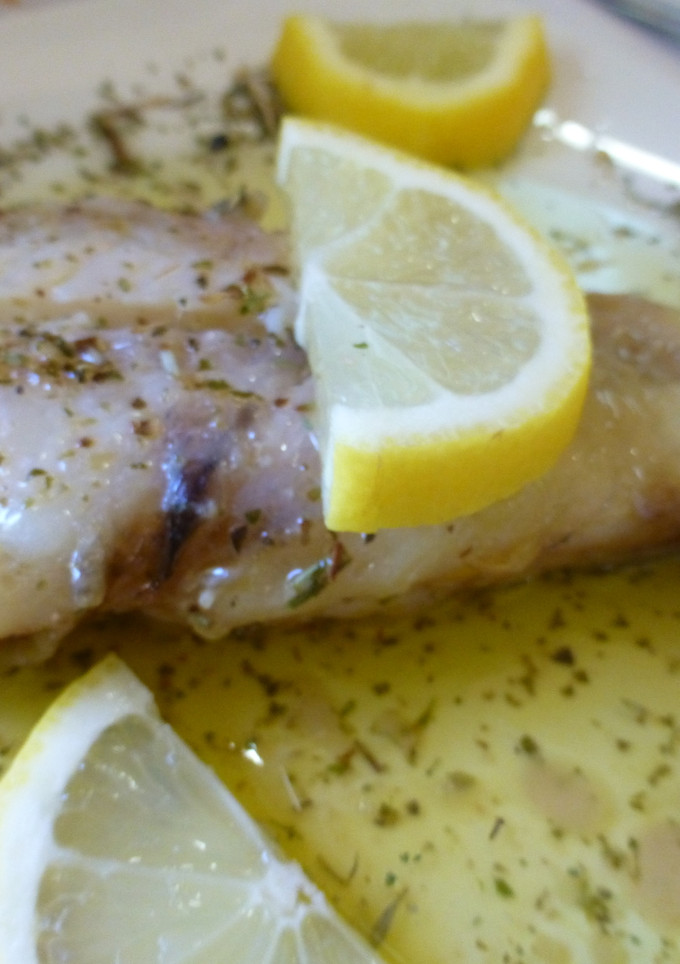 Una foto de Colitas de rape al horno
