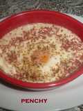 Huevo en cocotte a la sal roja de Hawái