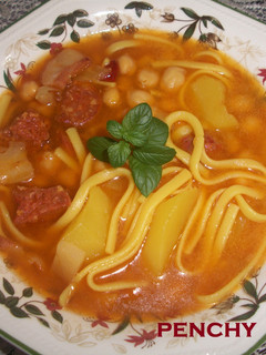 Una foto de Garbanzos con tallarines