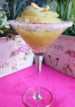 Una foto de Sorbete de melón con láminas de coco