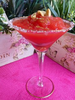 Una foto de Sorbete de sandía con canela y frutos secos