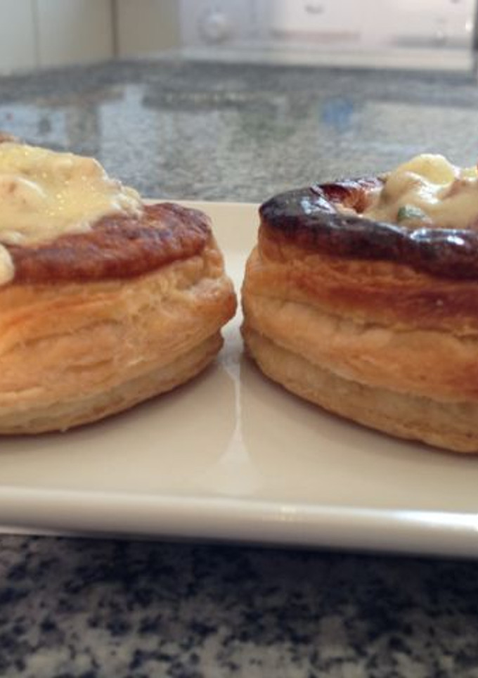 Una foto de Volovanes rellenos de setas y bacon