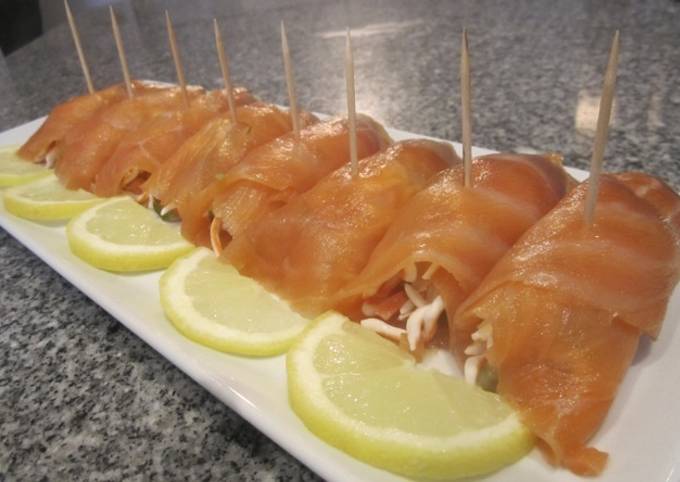 Foto principal de Rollitos de salmón marinado con surimi