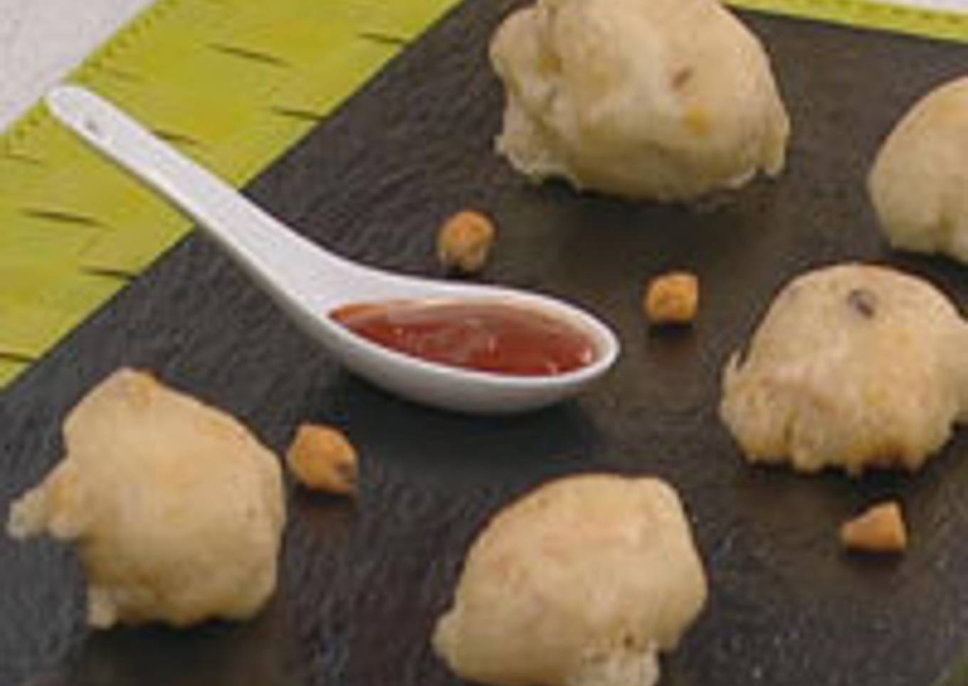 Bolitas de pollo crujientes