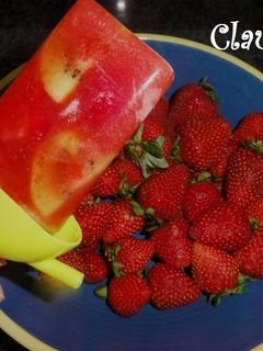 Una foto de Helados de kiwi y fresa